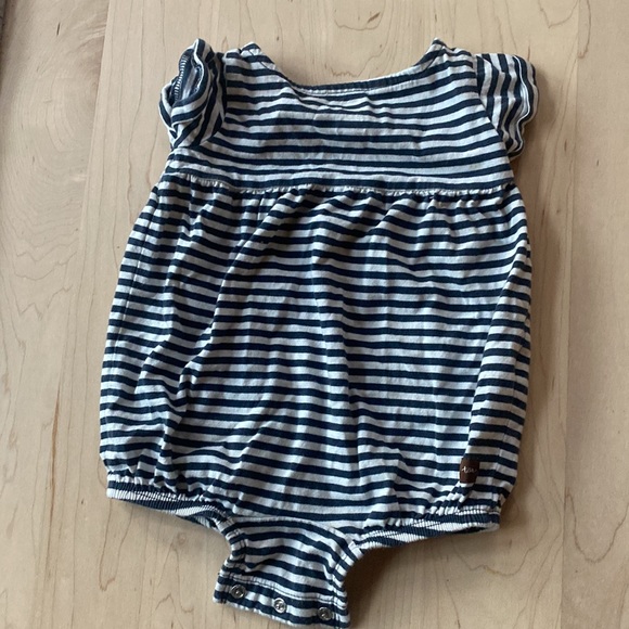 Tea 6-9 mo bundle - Picture 4 of 8